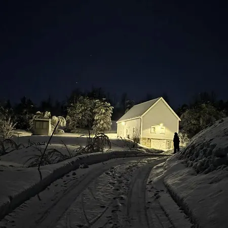 Cozy In Malangen Eliasnes
